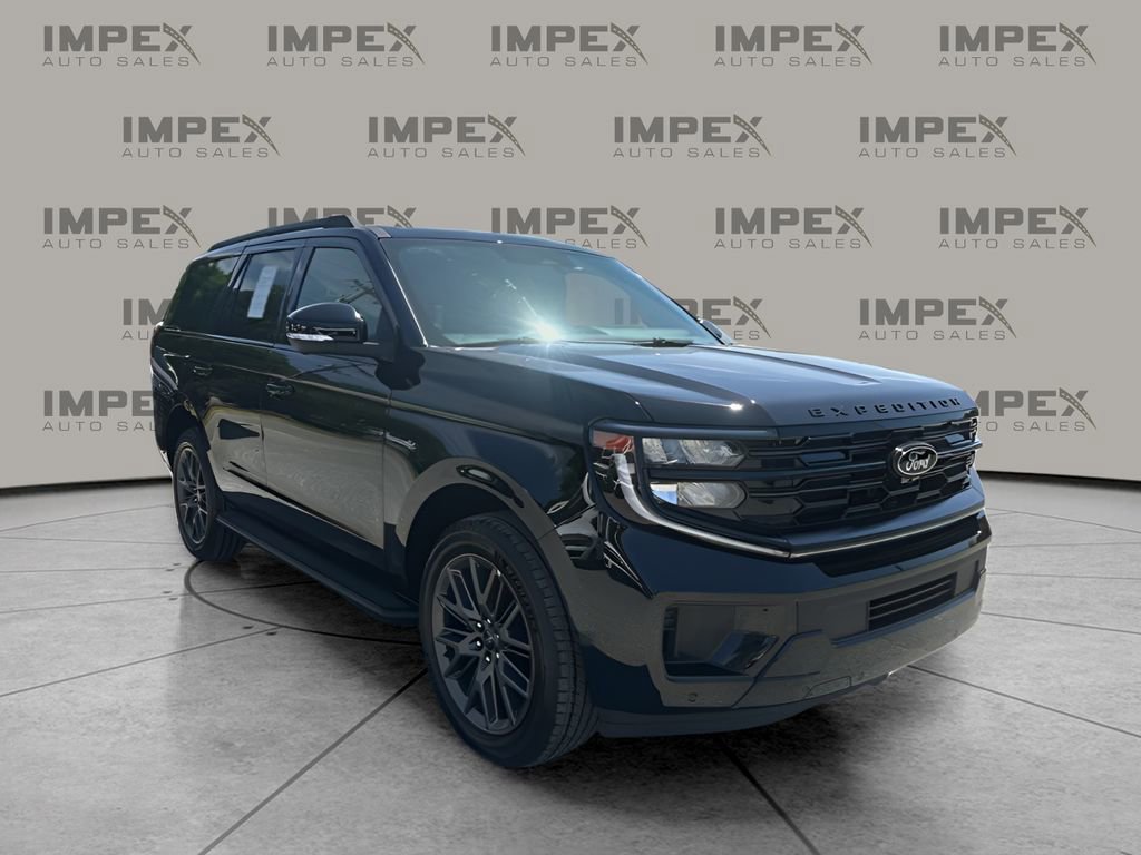 Used 2026 Ford Expedition Platinum w/ Stealth Appearance Package AWD/4WD image 7
