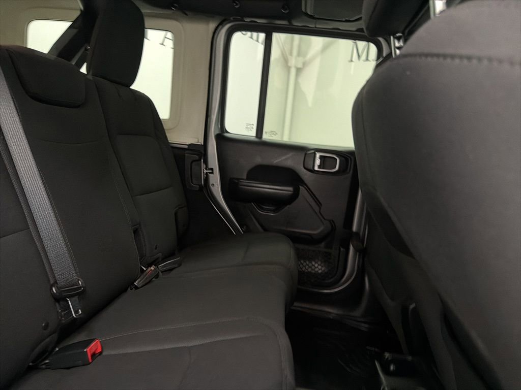 Used 2018 Jeep Wrangler Unlimited Sport S image 27