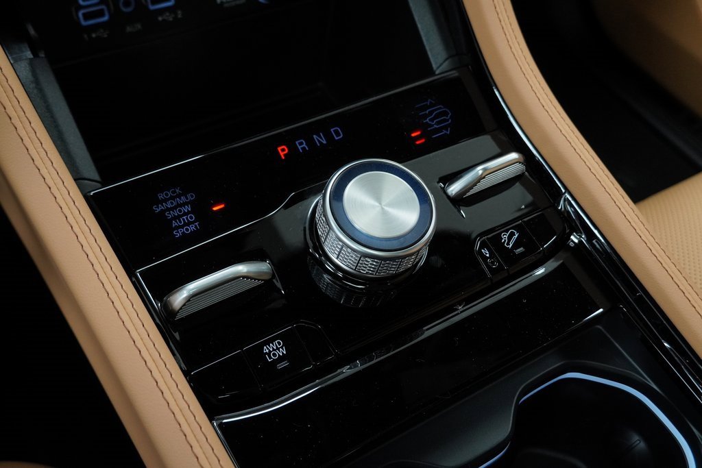 New 2025 Jeep Grand Cherokee Summit image 26