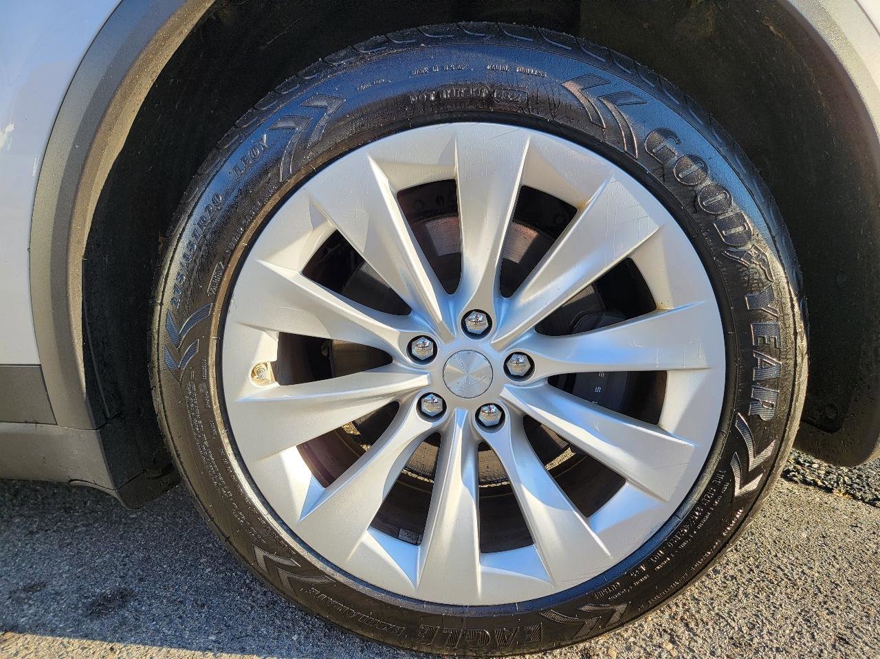 Used 2017 Tesla Model X 75D image 15