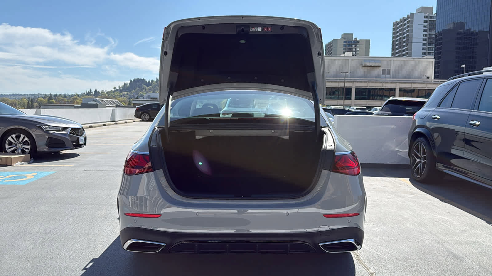 New 2026 Mercedes-Benz E 350 4MATIC Sedan image 8