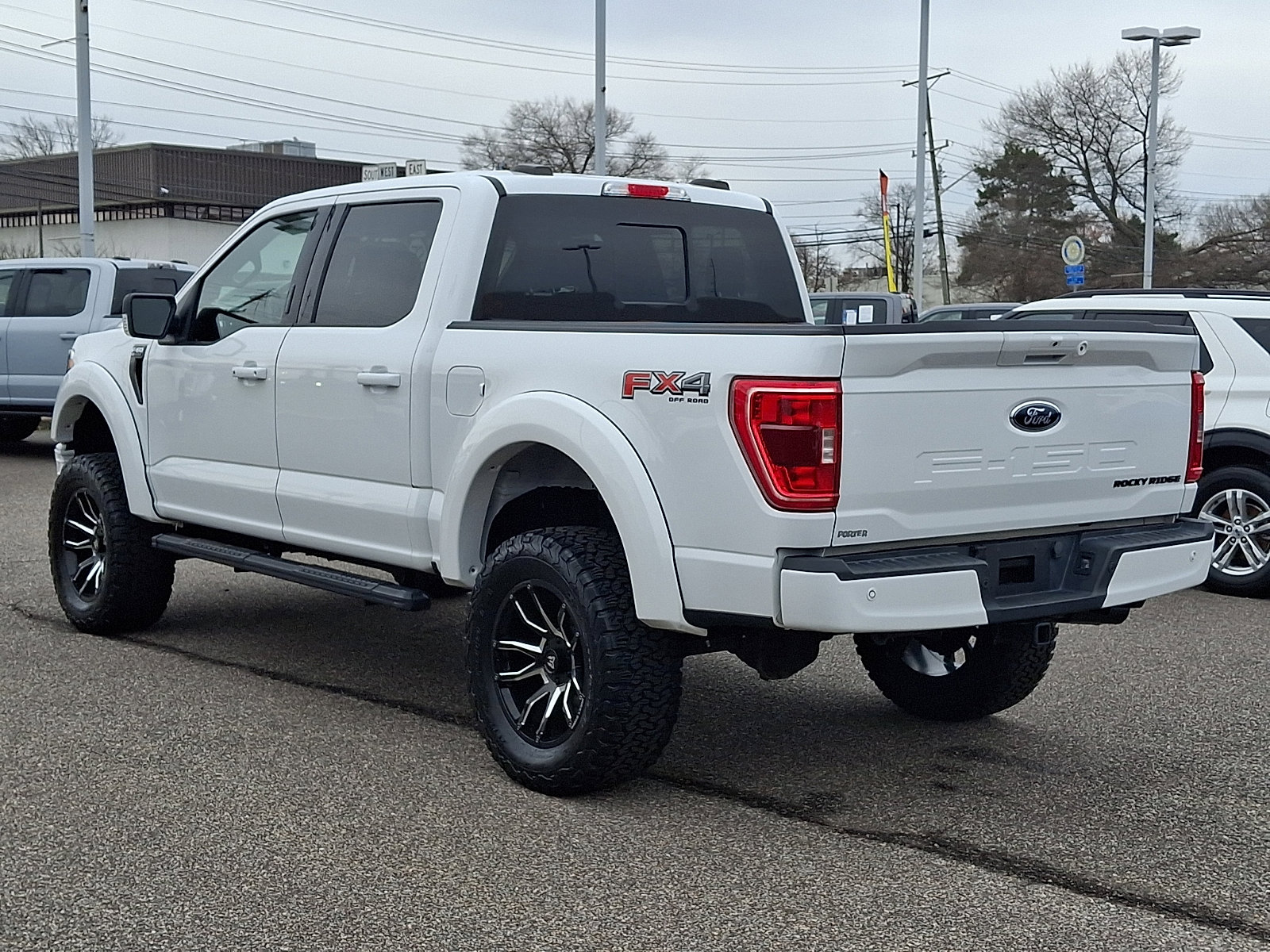 Used 2022 Ford F150 XLT w/ Equipment Group 302A High image 7