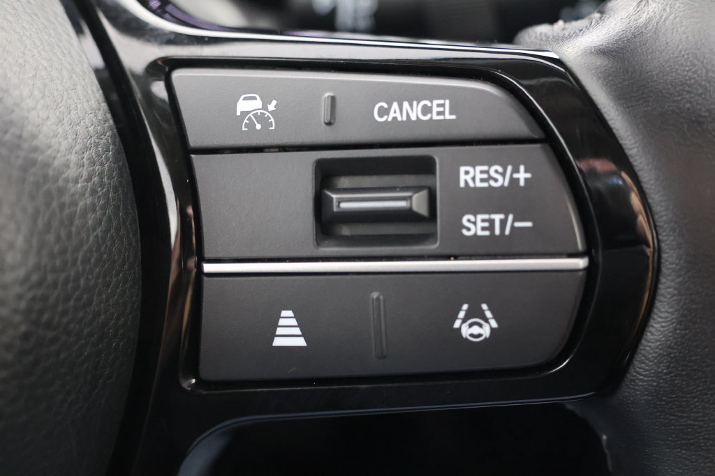 Used 2025 Honda HR-V EX-L image 12