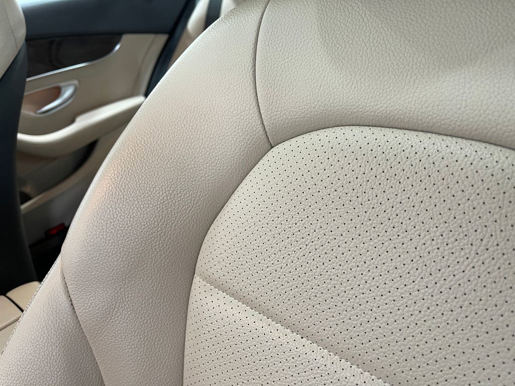 Used 2019 Mercedes-Benz C 300 4MATIC Sedan image 13