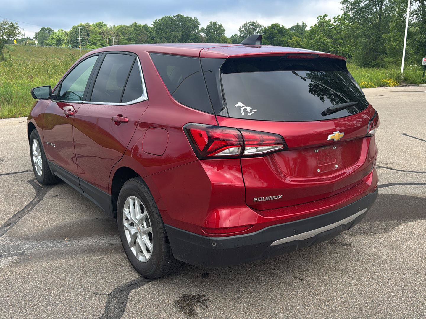 Used 2022 Chevrolet Equinox LT FWD image 3