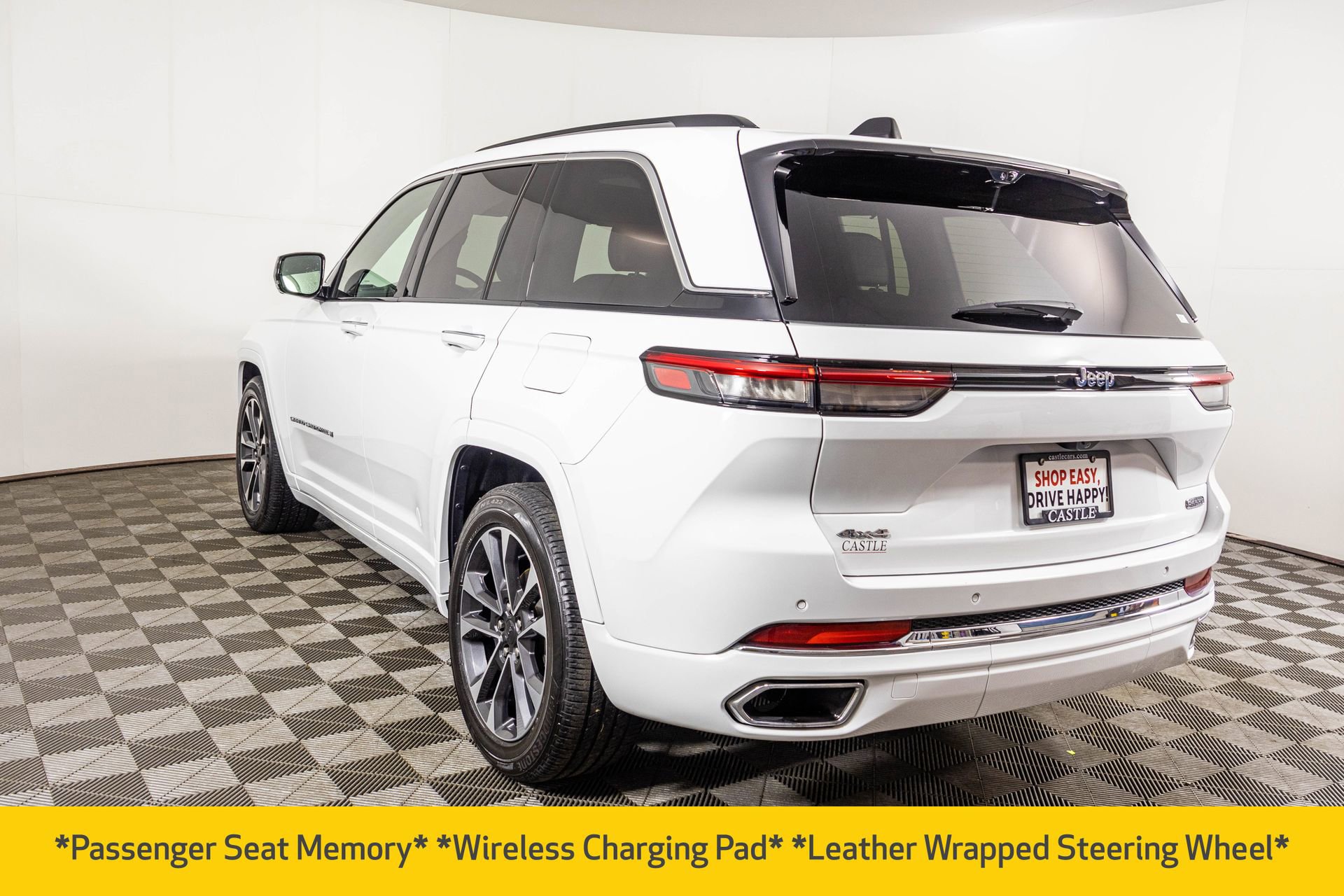 Used 2023 Jeep Grand Cherokee Overland w/ Adv Protech Group III image 21