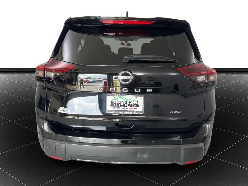 Used 2024 Nissan Rogue S AWD/4WD image 4