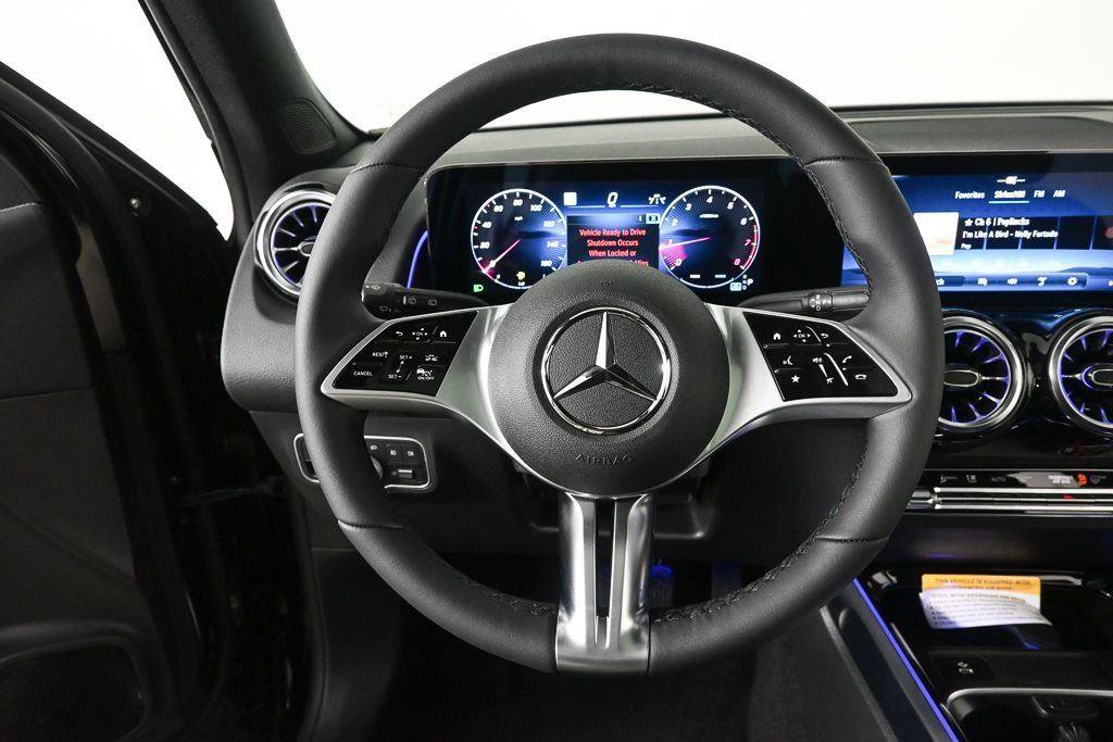 New 2026 Mercedes-Benz GLB 250 image 2