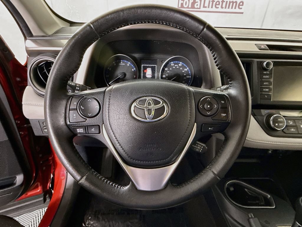 Used 2017 Toyota RAV4 XLE FWD image 19