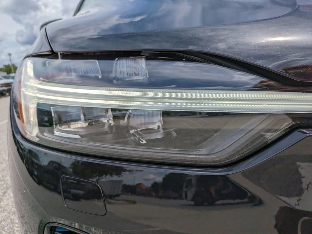 New 2025 Volvo XC60 T8 Plus w/ Protection Package Premier AWD/4WD image 10