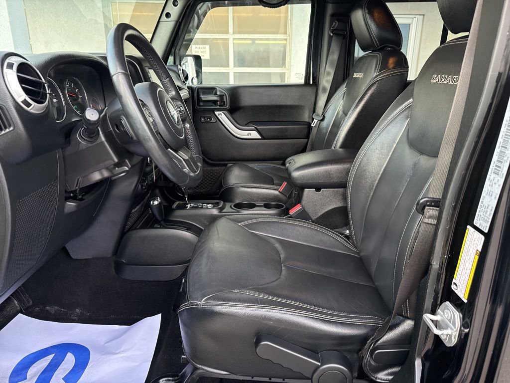 Used 2018 Jeep Wrangler Unlimited Sahara w/ Connectivity Group image 9