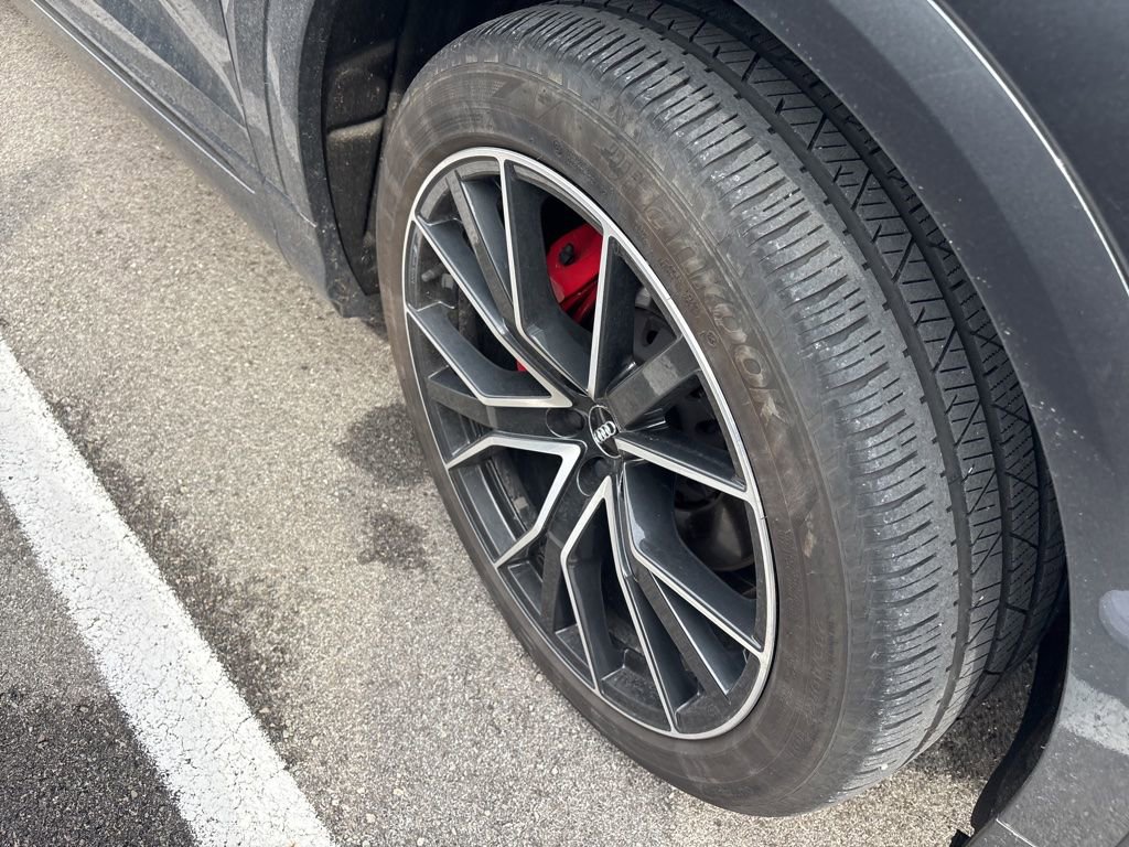 Used 2019 Audi Q8 Prestige image 4