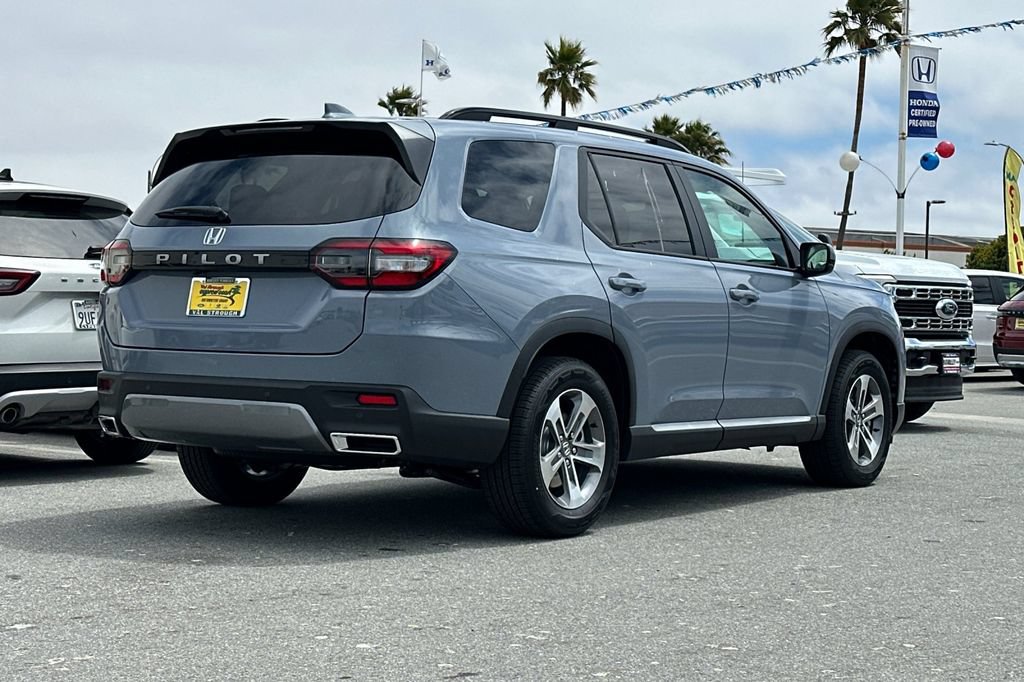 New 2026 Honda Pilot EX-L image 3