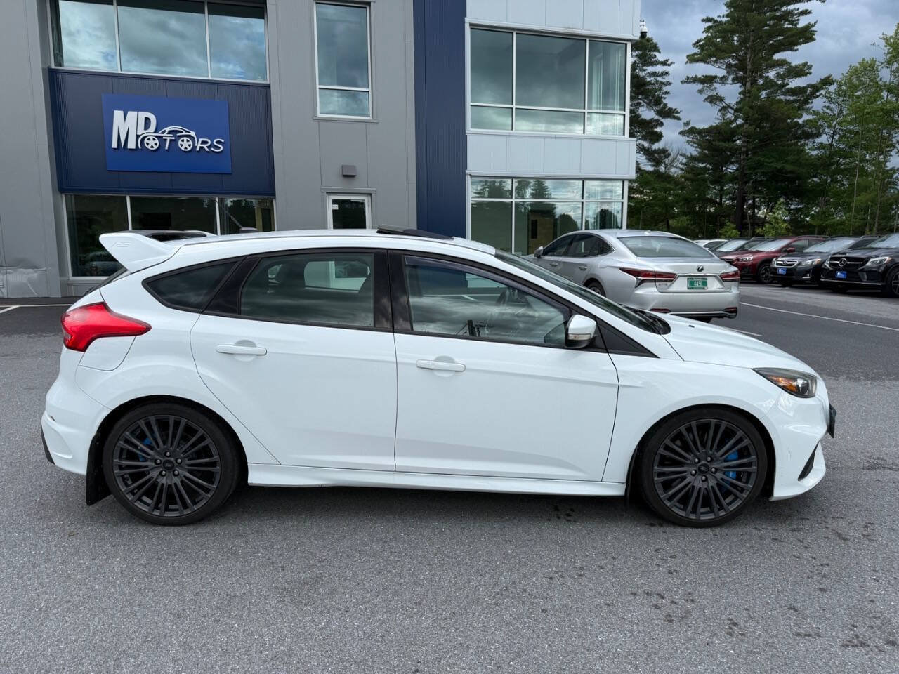 Used 2017 Ford Focus RS AWD/4WD image 7
