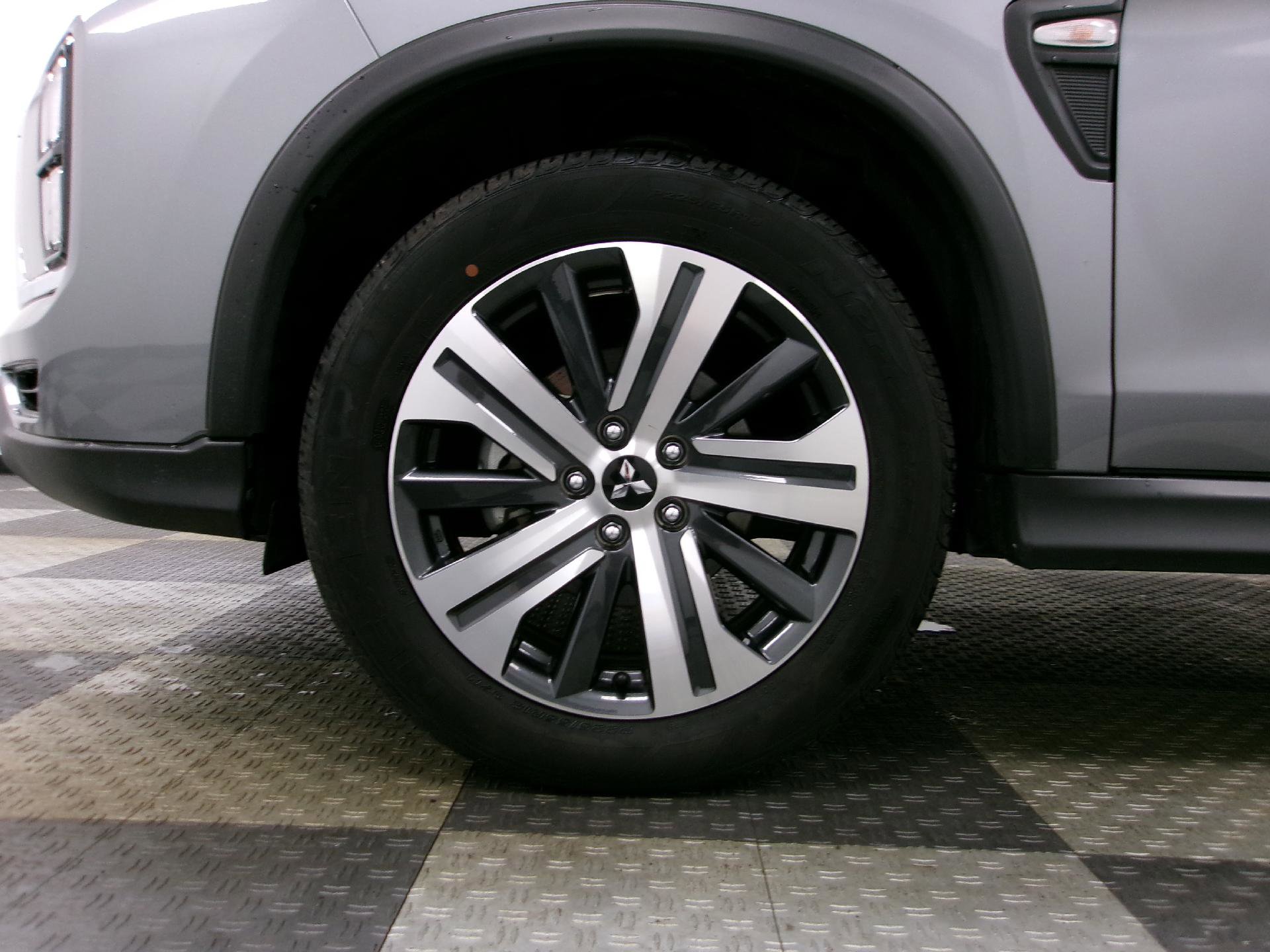 Used 2025 Mitsubishi Outlander Sport ES AWD/4WD image 16