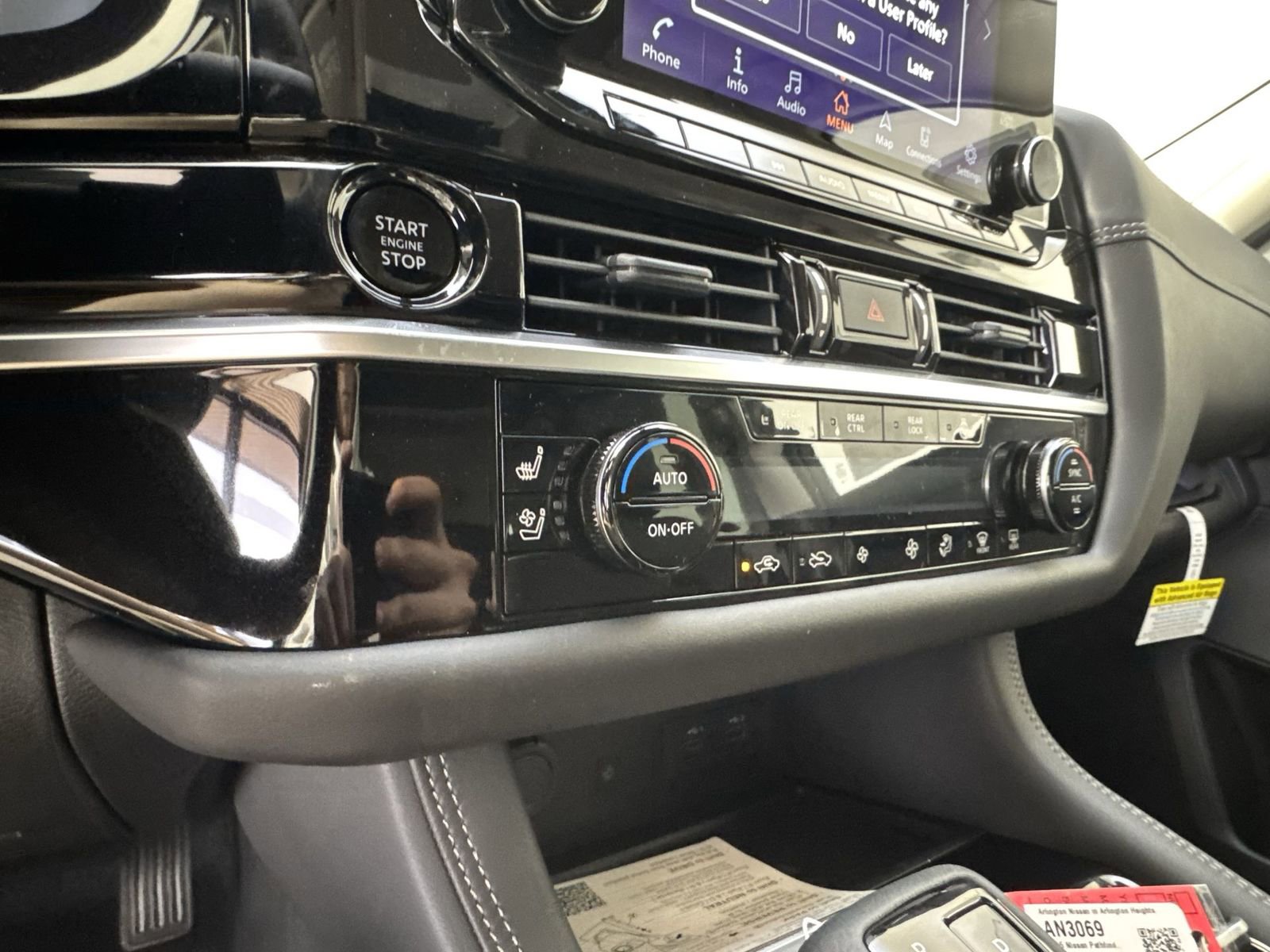 New 2025 Nissan Pathfinder Platinum w/ Cargo Package image 10