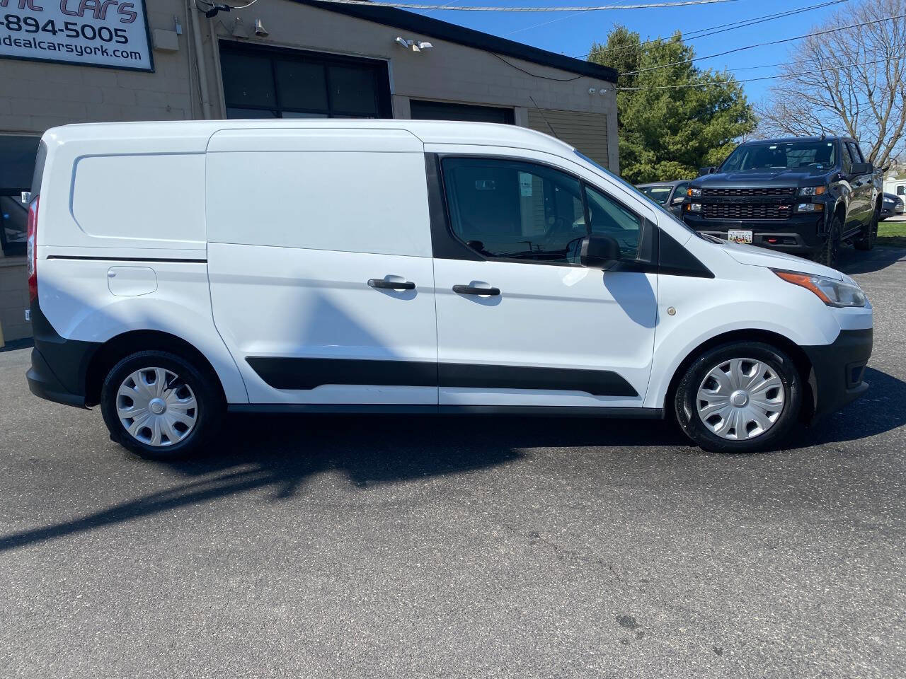 Used 2019 Ford Transit Connect XL image 2