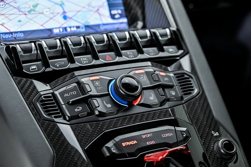 Used 2018 Lamborghini Aventador S AWD/4WD image 29