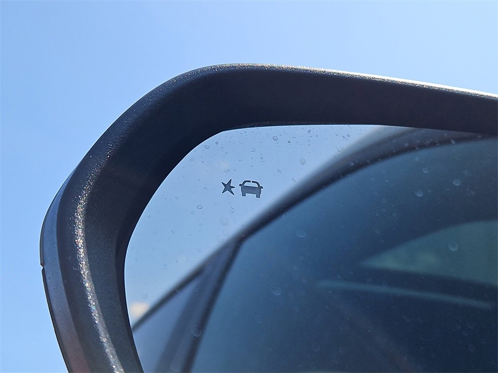 New 2026 Chevrolet Equinox ACTIV w/ Safety and Technology Package image 14