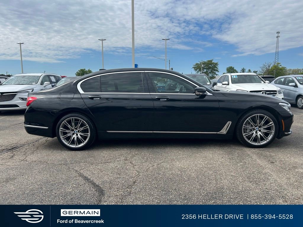 Used 2017 BMW 750i xDrive AWD/4WD image 7