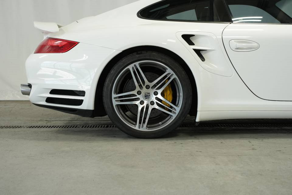 Used 2008 Porsche 911 Turbo image 37