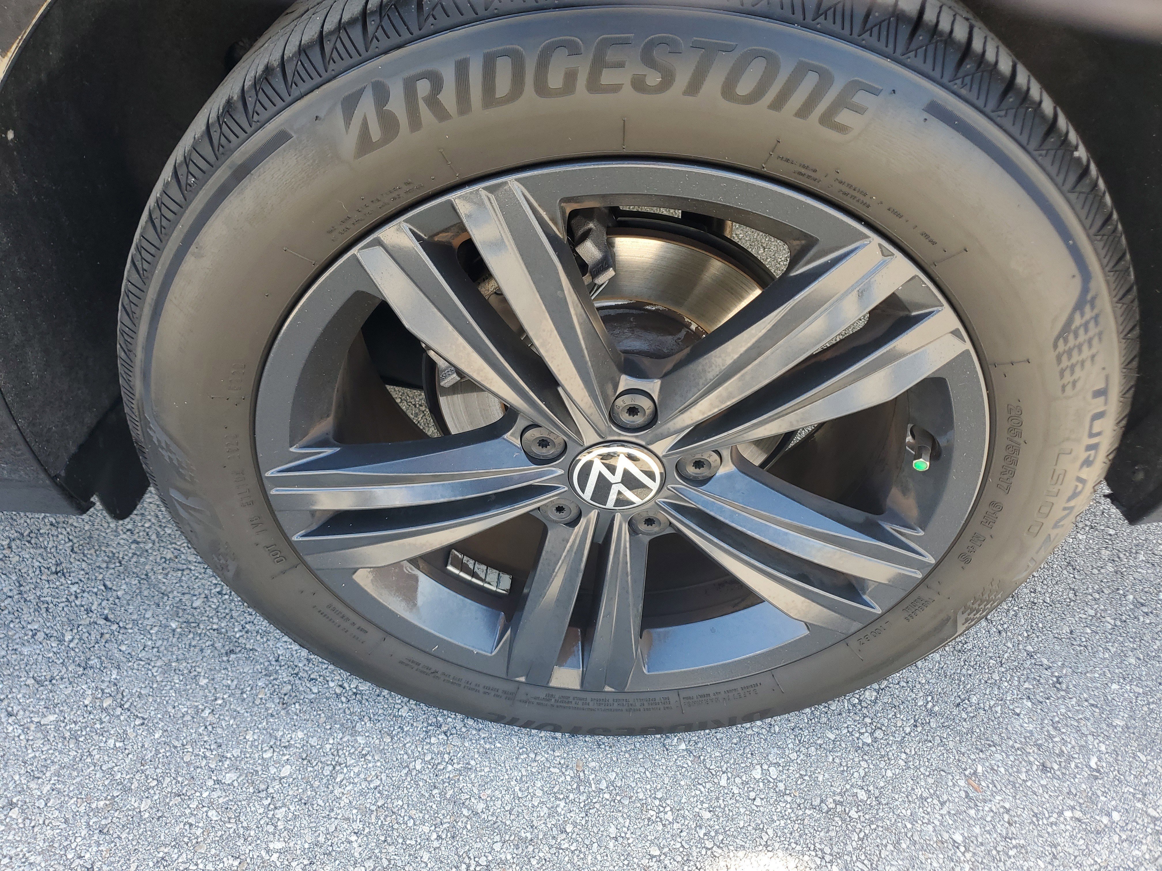 Used 2023 Volkswagen Jetta SE w/ Panoramic Sunroof Package image 28