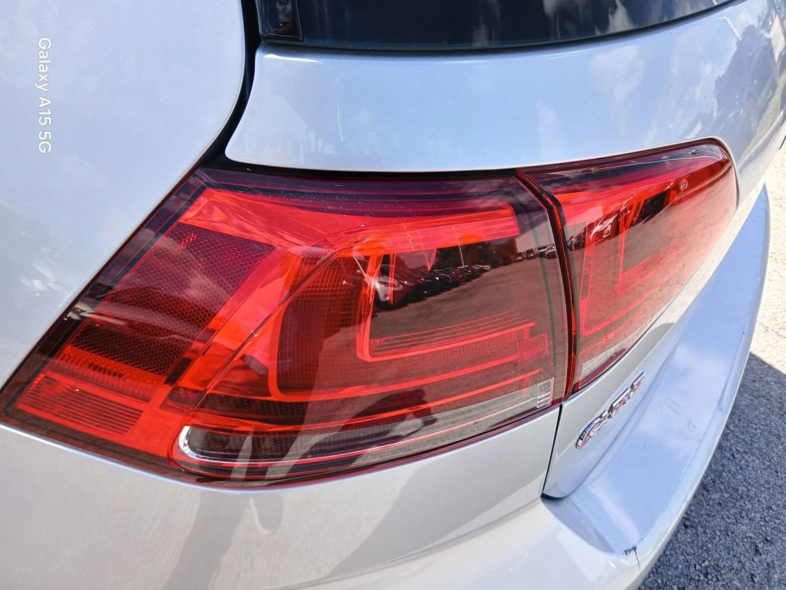 Used 2017 Volkswagen GTI SE FWD image 14