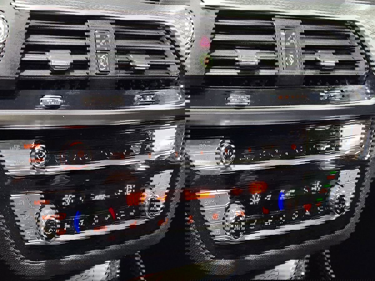 Used 2021 BMW X3 sDrive30i w/ M Sport Package RWD image 39