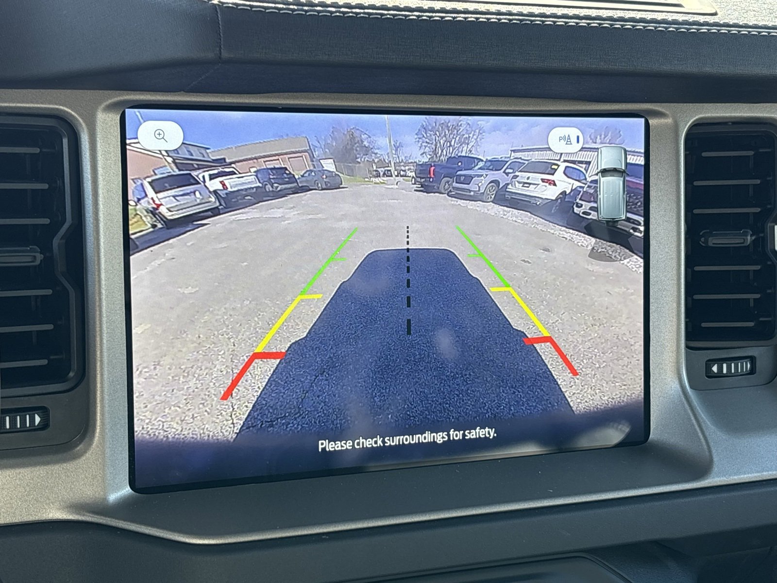 Used 2025 Ford Bronco Outer Banks image 6