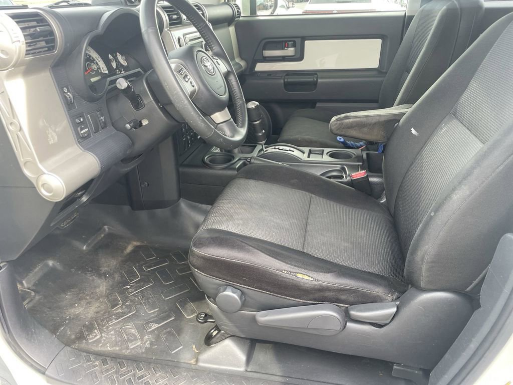 Used 2014 Toyota FJ Cruiser 4WD w/ Upgrade Package image 8