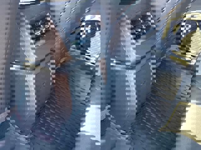 New 2025 Chevrolet Equinox EV LT image 24