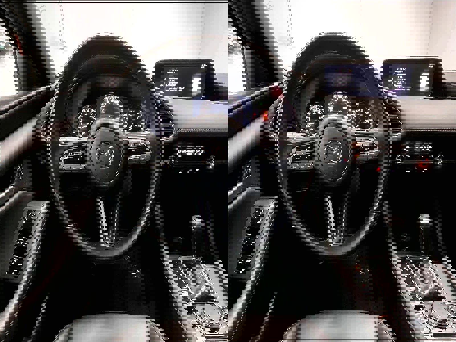 Used 2020 MAZDA MAZDA3 Hatchback image 8