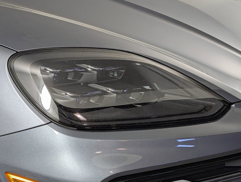 New 2026 Porsche Cayenne GTS image 15