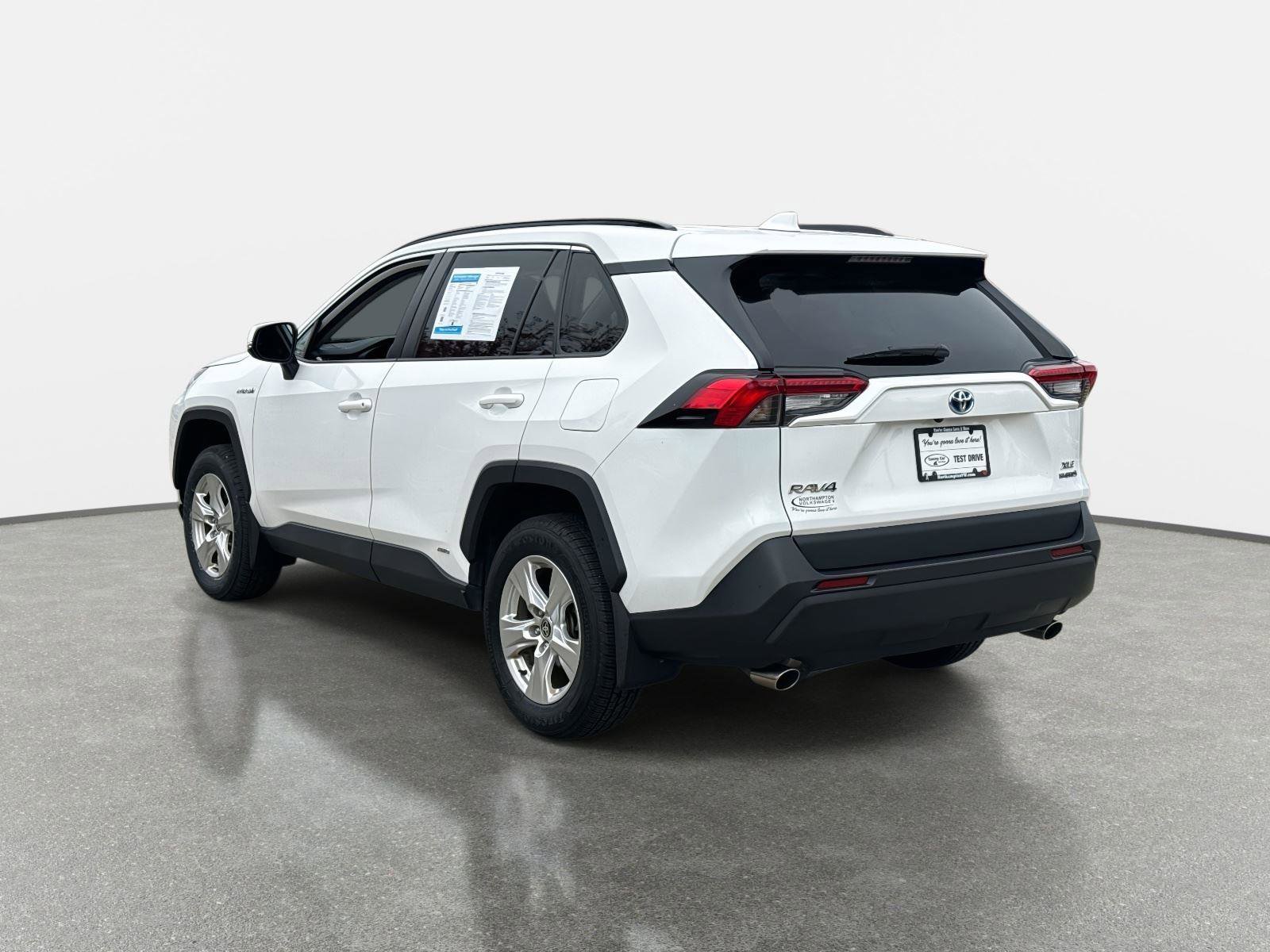 Used 2021 Toyota RAV4 XLE image 7