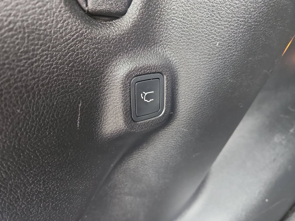 Used 2017 Jeep Compass Limited w/ Navigation Group AWD/4WD image 23