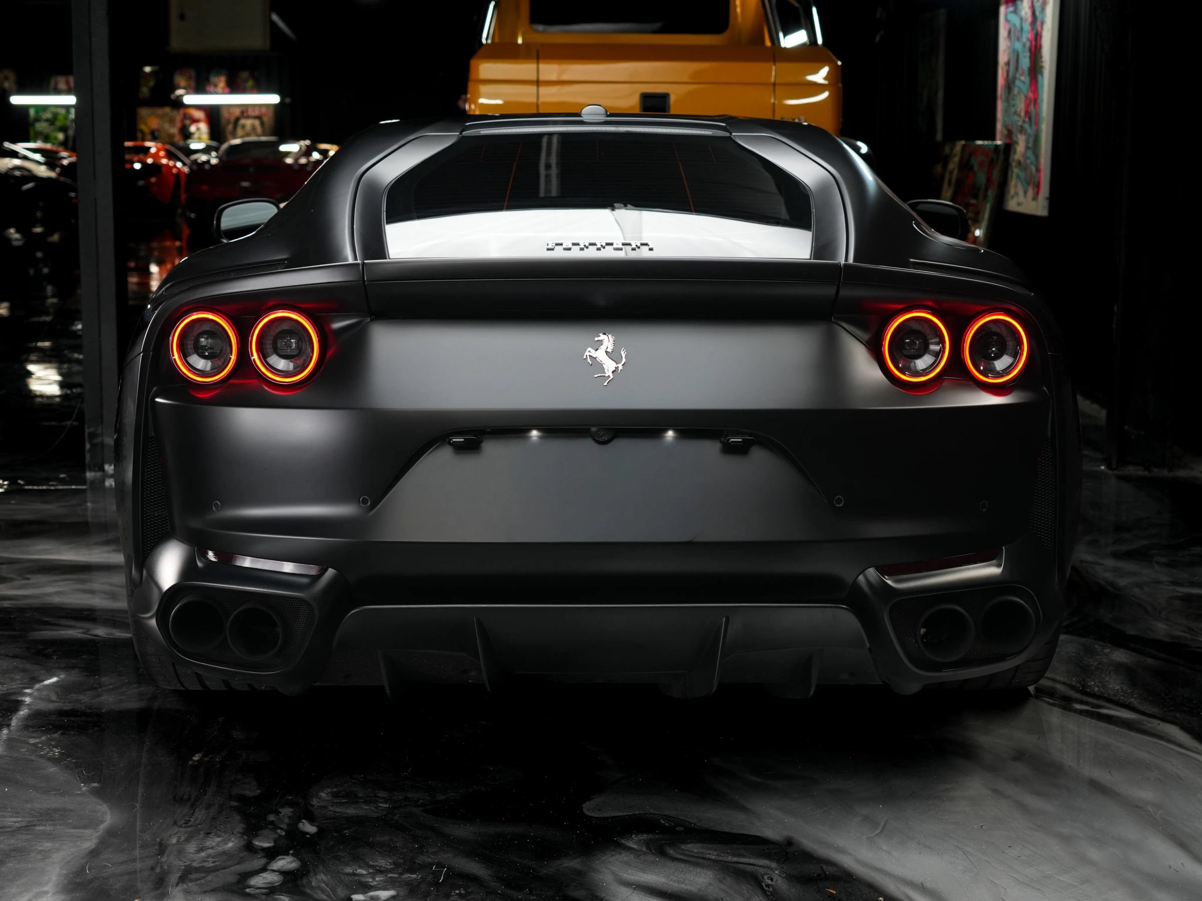 Used 2019 Ferrari 812 Superfast RWD image 8