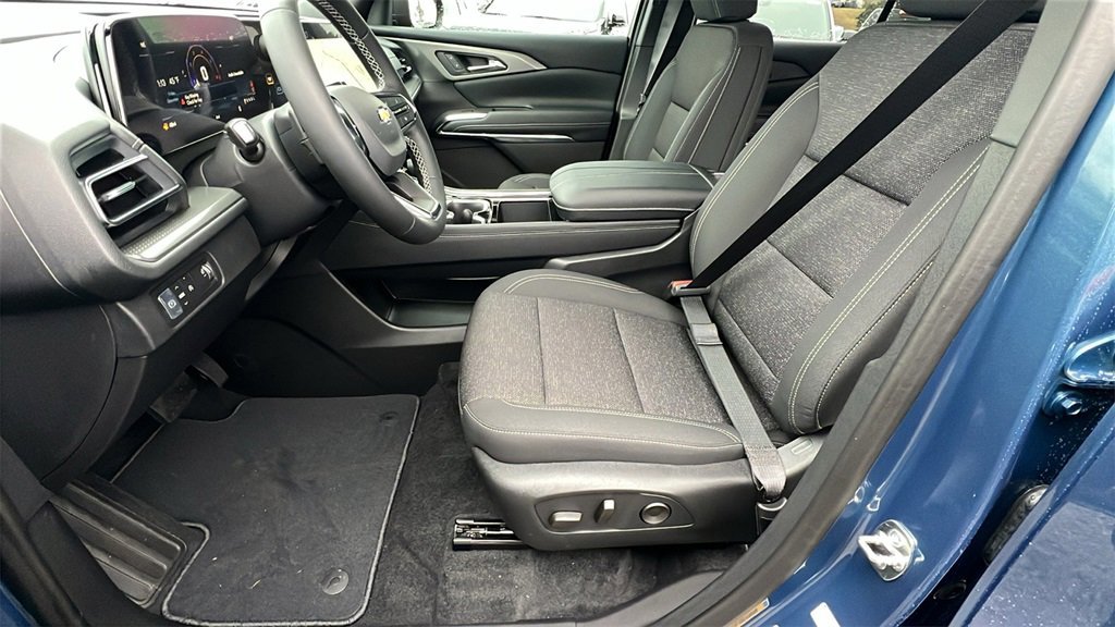 New 2026 Chevrolet Traverse LT image 13