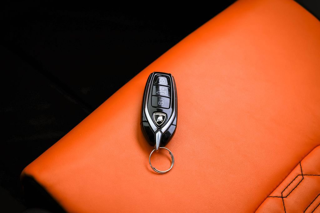 Used 2022 Lamborghini Urus image 9