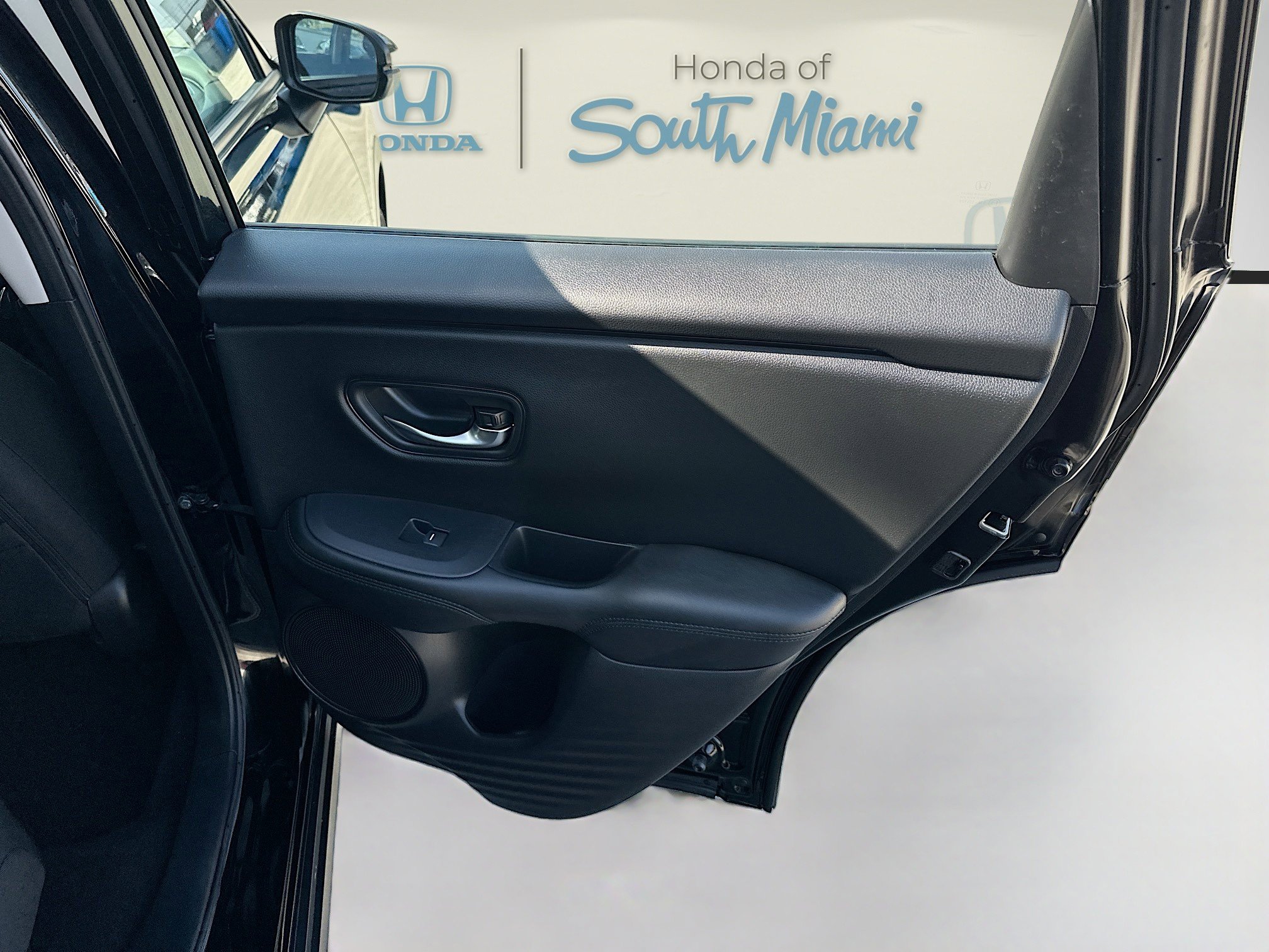 Certified 2023 Honda HR-V LX image 29