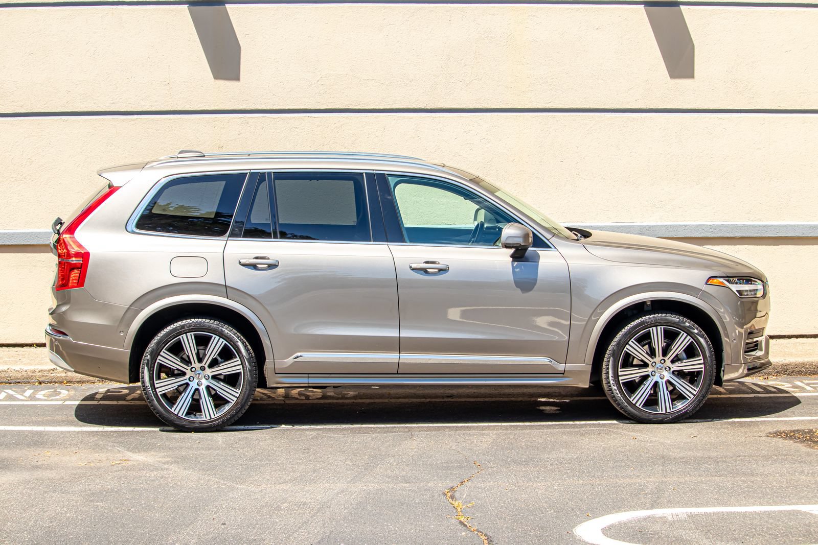 Used 2022 Volvo XC90 T6 Inscription w/ Advanced Package AWD/4WD image 10