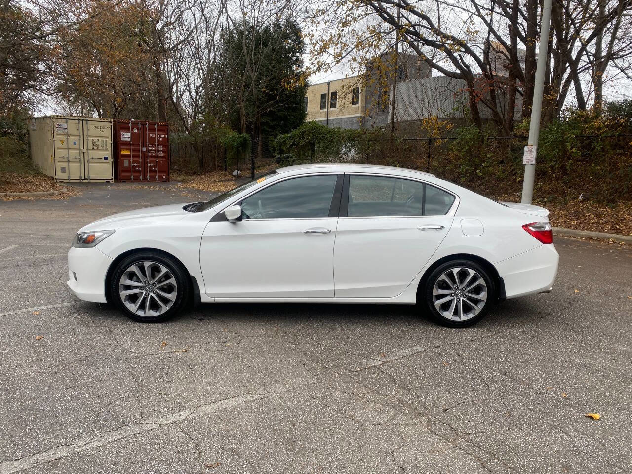 Used 2015 Honda Accord Sport image 2