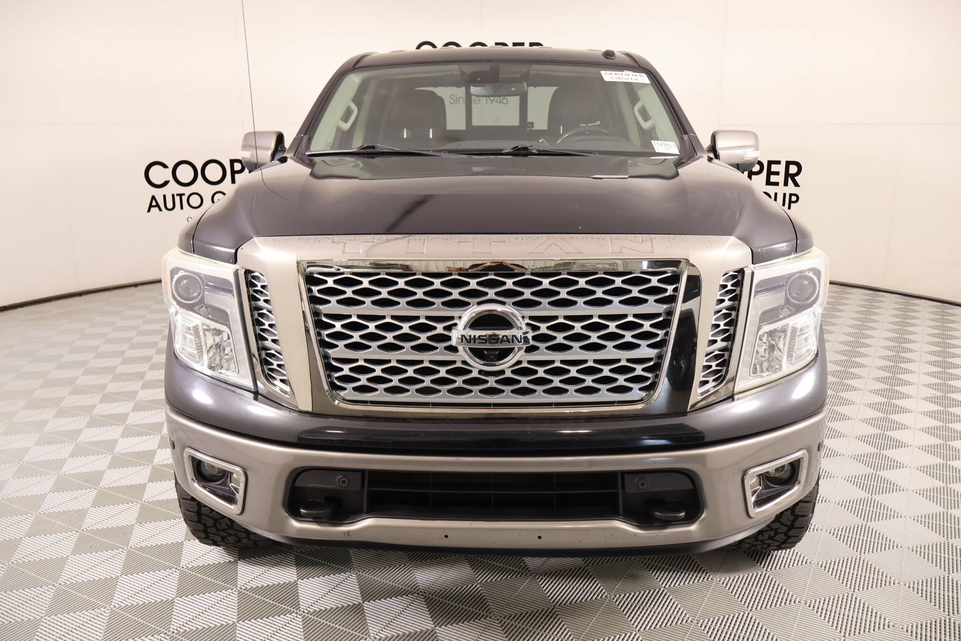 Used 2017 Nissan Titan Platinum Reserve AWD/4WD image 10