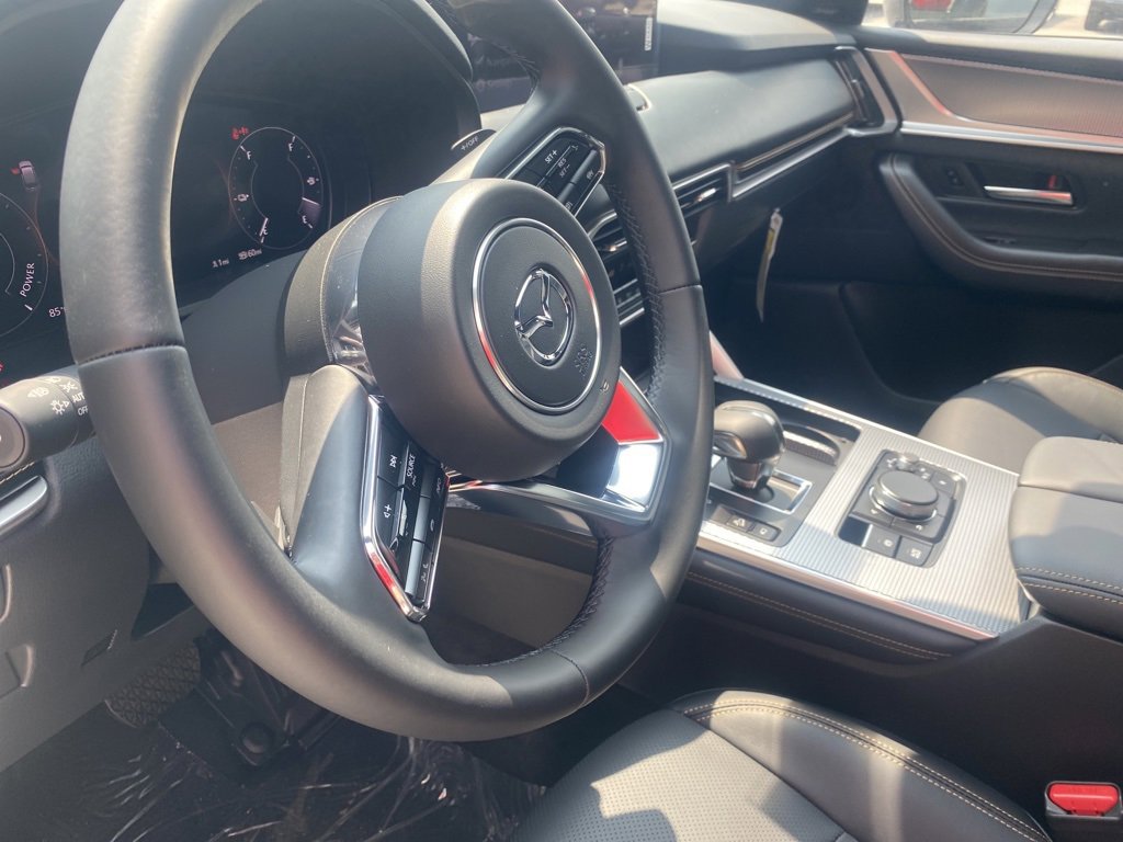 New 2025 MAZDA CX-70 Plug-In Hybrid w/ Premium Plus image 16