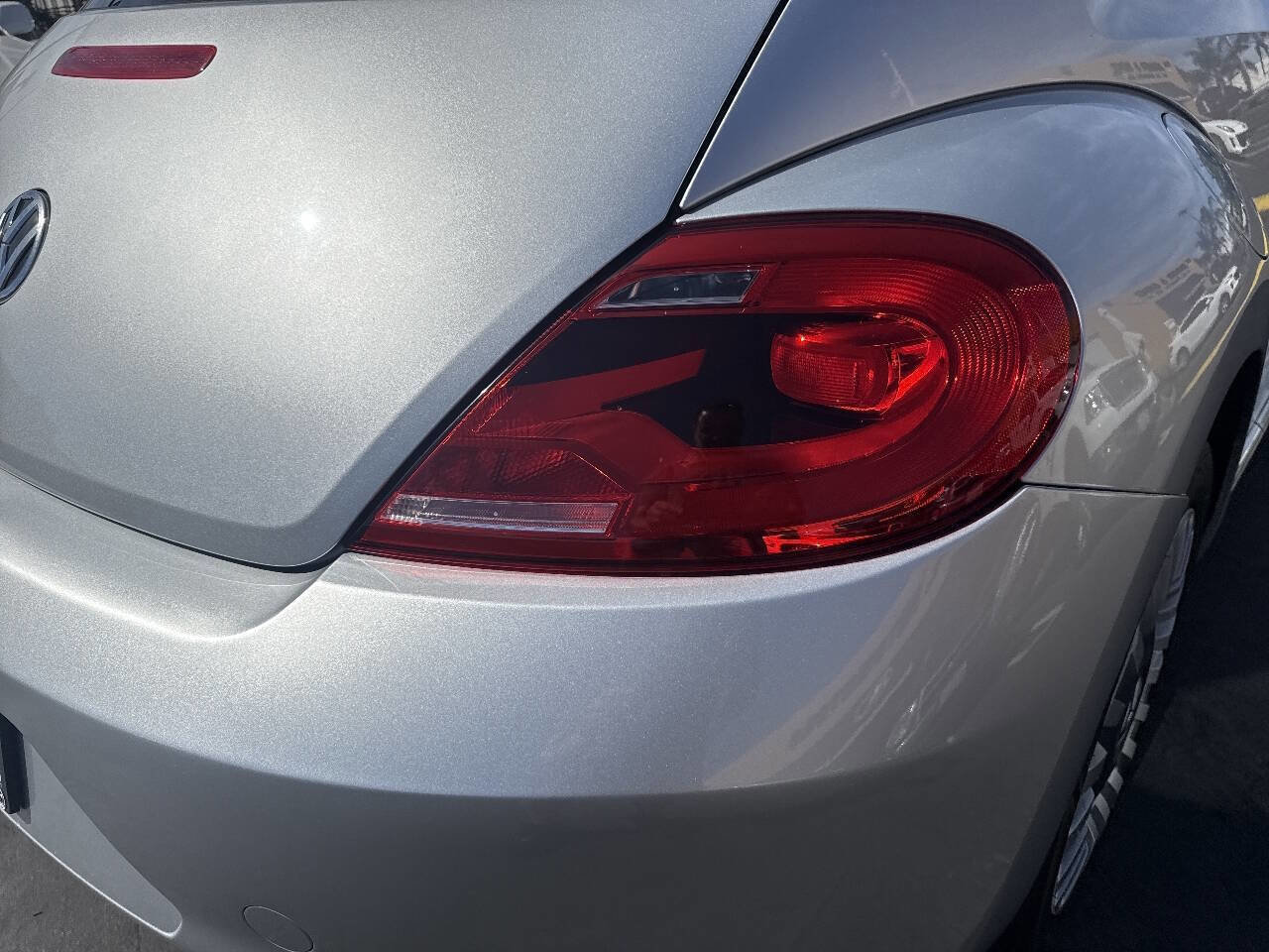 Used 2013 Volkswagen Beetle 2.5 image 23