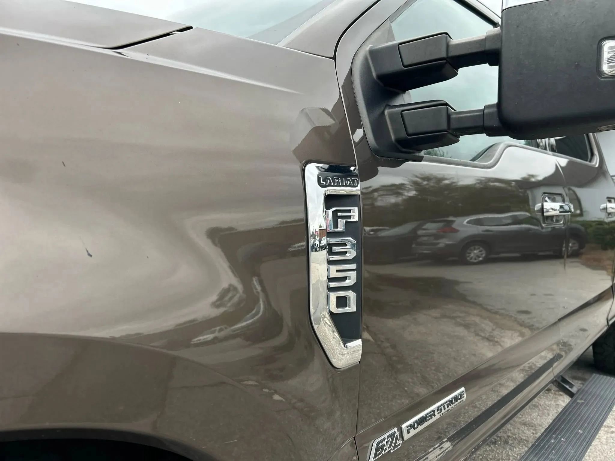 Used 2017 Ford F350 Lariat w/ Chrome Package image 5