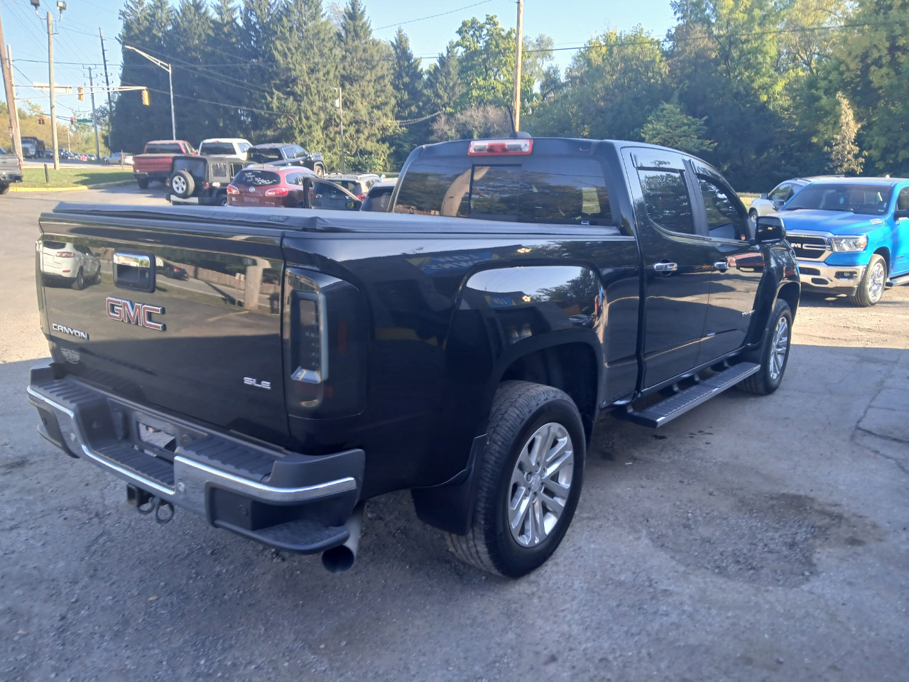 Used 2019 GMC Canyon SLE image 5