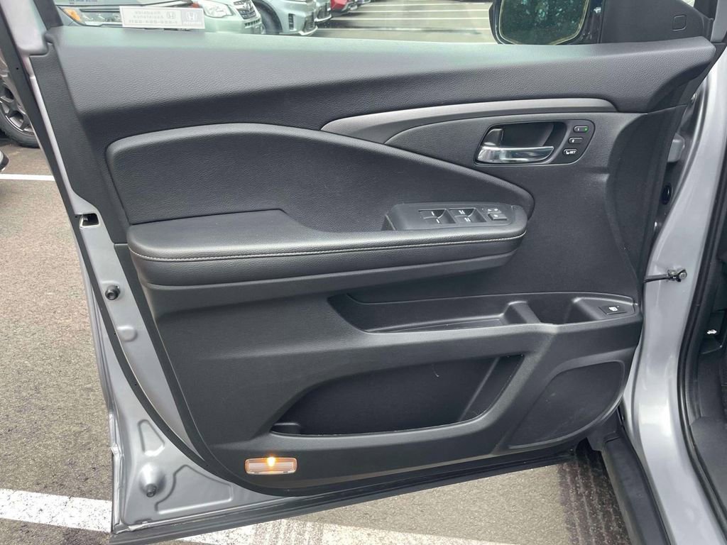 Certified 2023 Honda Ridgeline RTL-E image 16