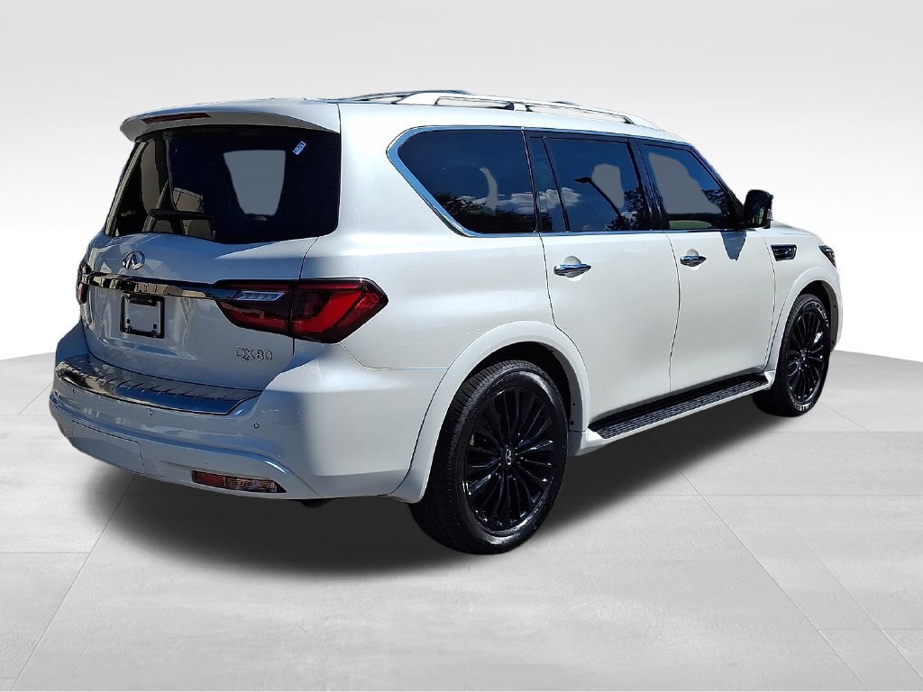 Used 2024 INFINITI QX80 Sensory AWD/4WD image 6