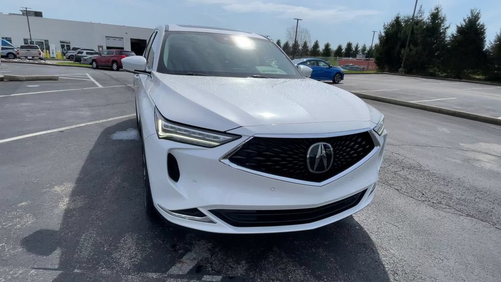 Used 2023 Acura MDX SH-AWD w/ Technology Package image 4