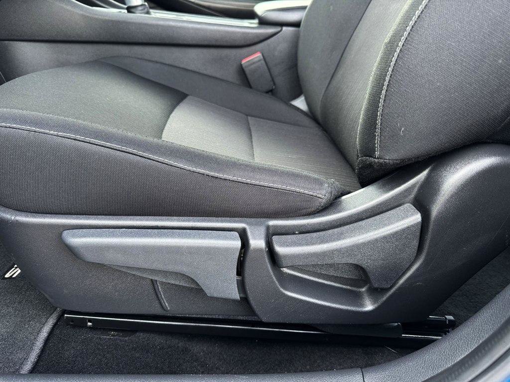 Used 2025 Nissan Sentra SV FWD image 8